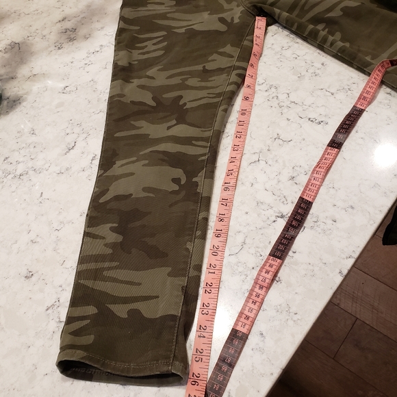 Like New! LEVI'S 711 CAMO SKINNY ANKLE JEANS 33 - Picture 16 of 16